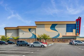 Walk to regal cinemas dulles town center 10